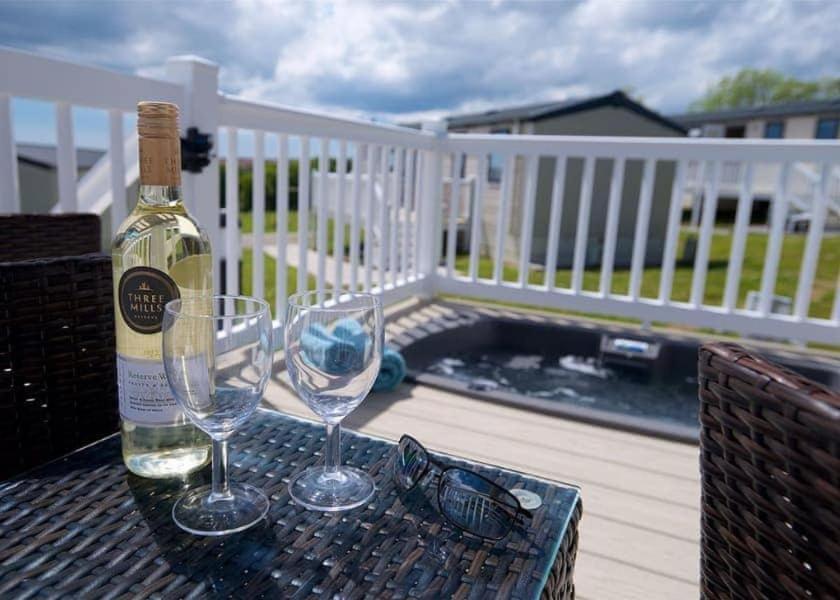 Rosefinch Sleeps 2 Persons-Private Hot Tub-Tranquil Holiday Away From It All Yet Not Far From St Austell- The Holiday Home Has One Bedroom, Living And Dining Area, Equipped Kitchen-Decking-Outdoor Furniture-Fishing Lakes-Non Pet Unit Exterior photo